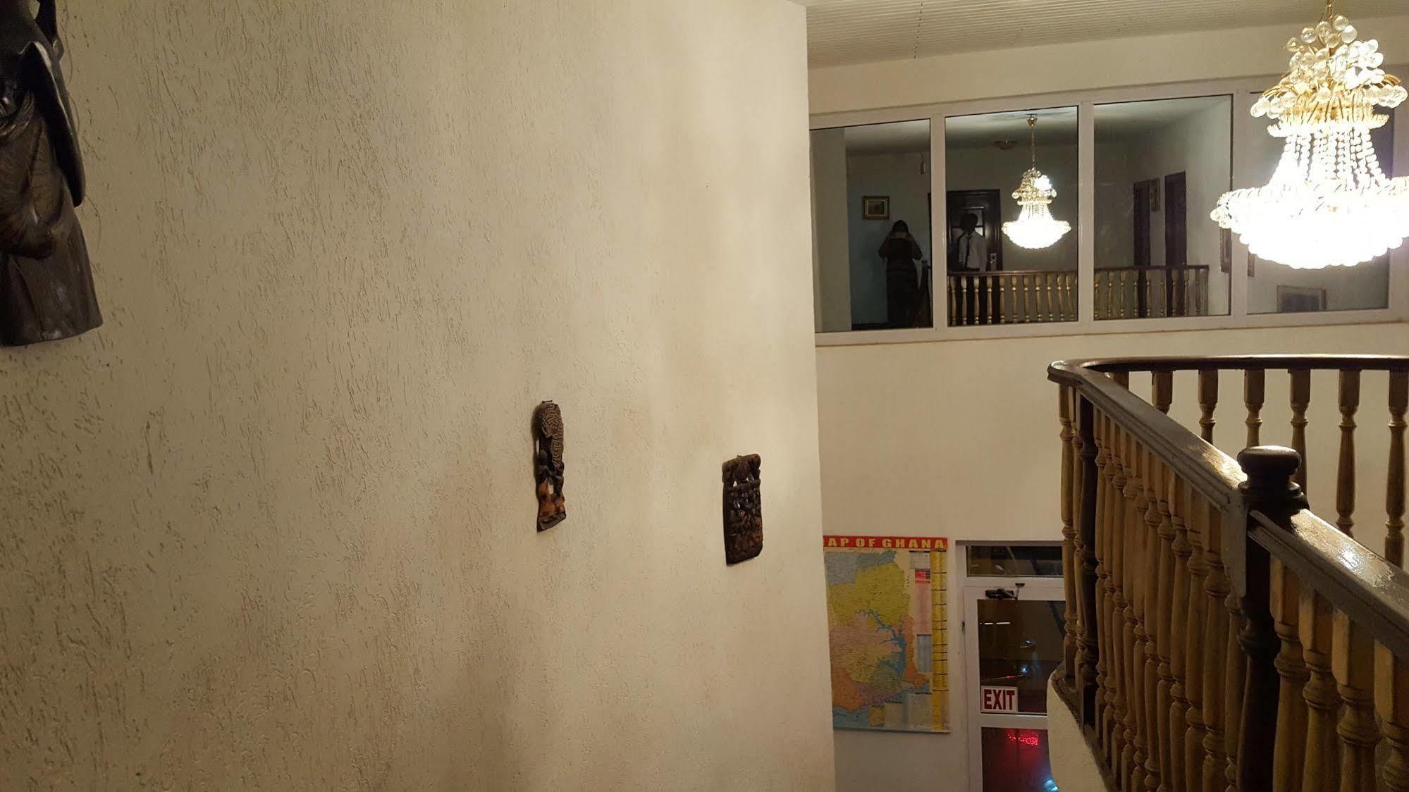 特里贝卡酒店 阿克拉 外观 照片